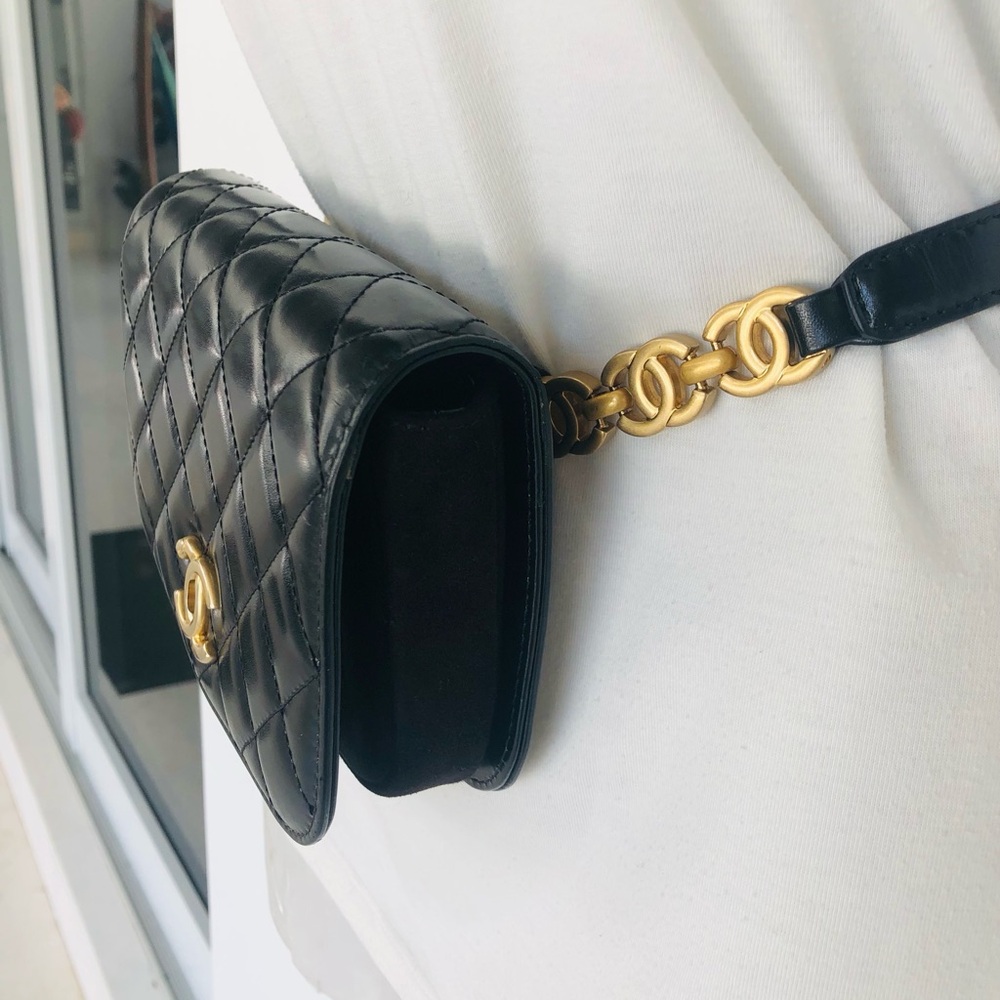 CHANEL Black Quilted Lambskin/ Suede Mini Belt Bag with Gold CC Hardware - Picture 2 of 16